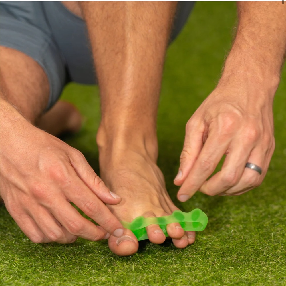 Vivo barefoot Natural Cork Massage Ball & Wild Toes Set New - Picture 11 of 11